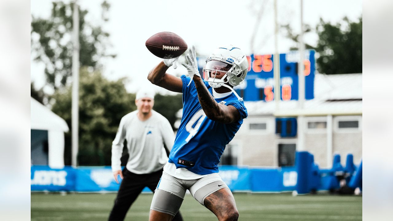 Detroit Lions wide receiver DJ Chark catches a pass during an NFL football  practice in Allen Park, Mich., Monday, Aug. 1, 2022. (AP Photo/Paul Sancya  Stock Photo - Alamy