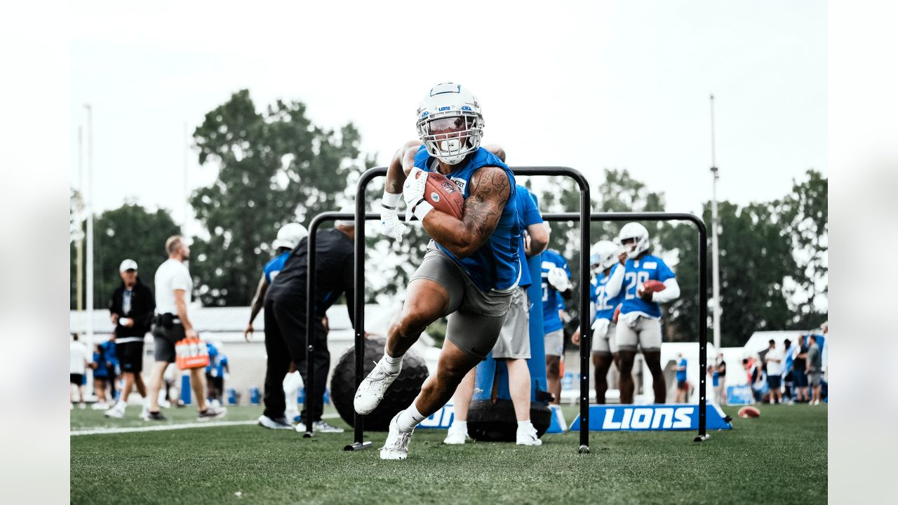 Detroit Lions wide receiver DJ Chark runs after a catch during an NFL  football practice in Allen Park, Mich., Thursday, May 26, 2022. (AP  Photo/Paul Sancya Stock Photo - Alamy