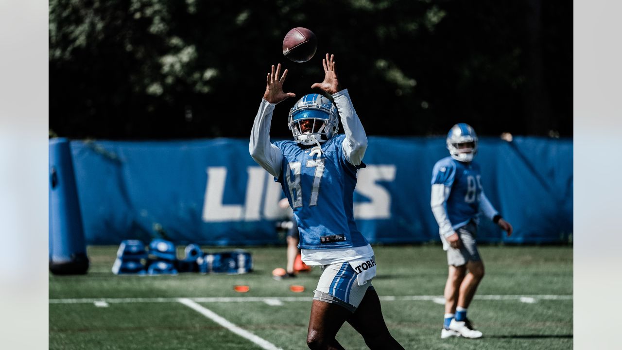 Lions' Alim McNeill Embracing Battle With John Penisini