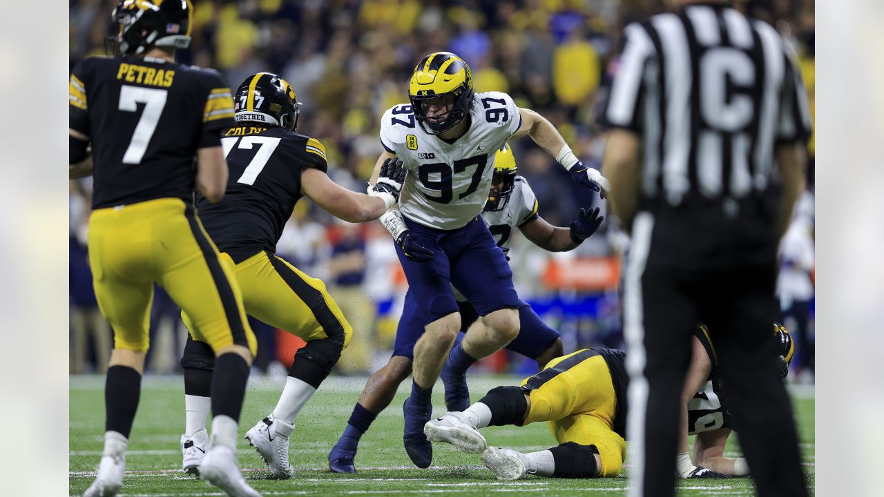 Aidan Hutchinson joins to talk Michigan's matchup with Penn State and the  Detroit Lions' season