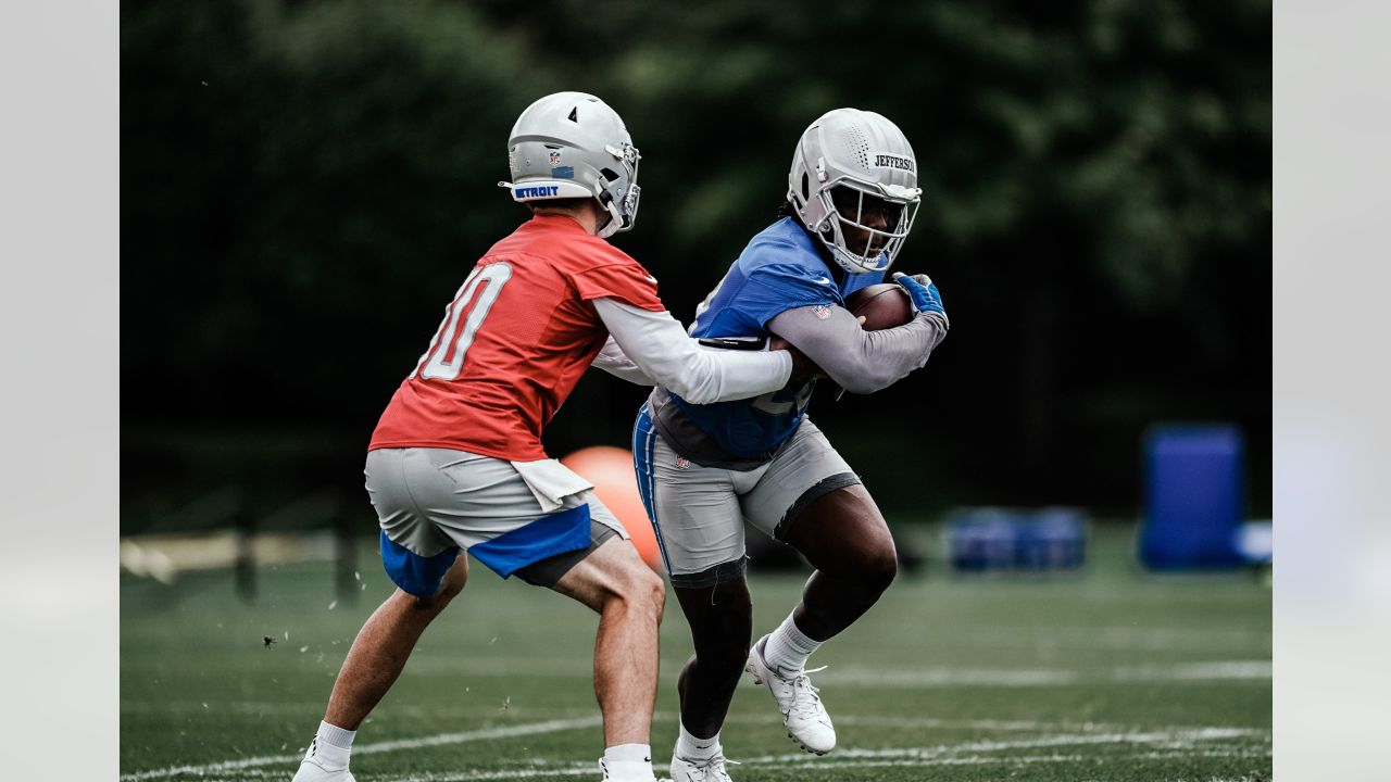 Detroit Lions rookie RB Jermar Jefferson avoids major injury to ankle 