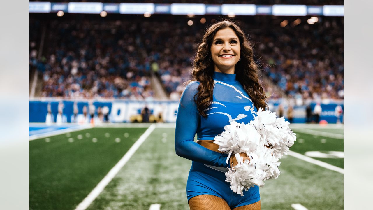 Lions vs. Commanders: Cheer Photos