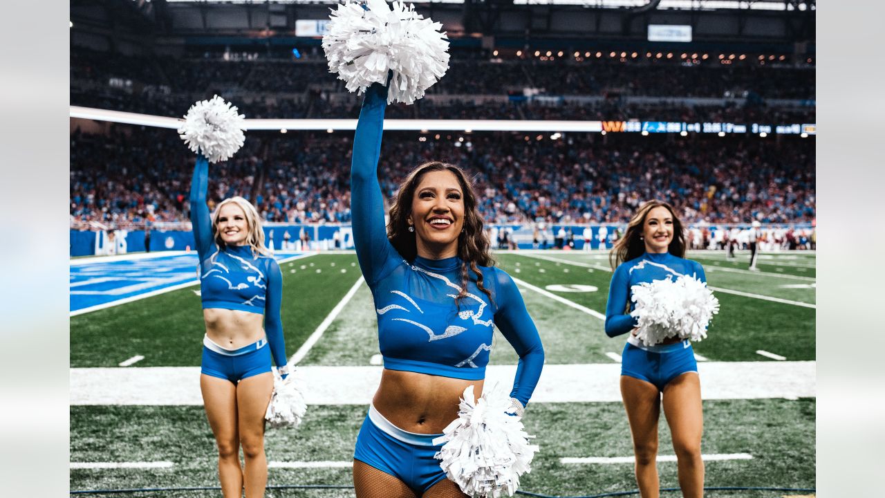 Lions vs. Commanders: Cheer Photos