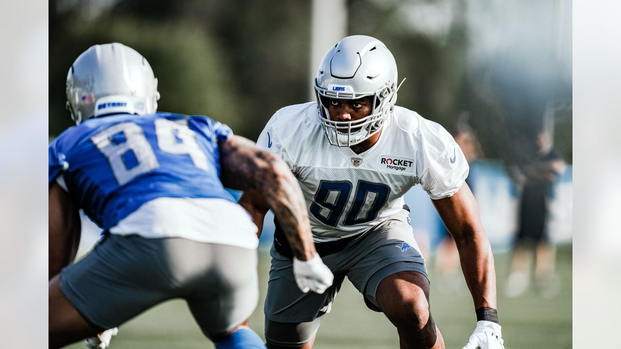 Lions Brass Remains Quiet About Future of Trey Flowers