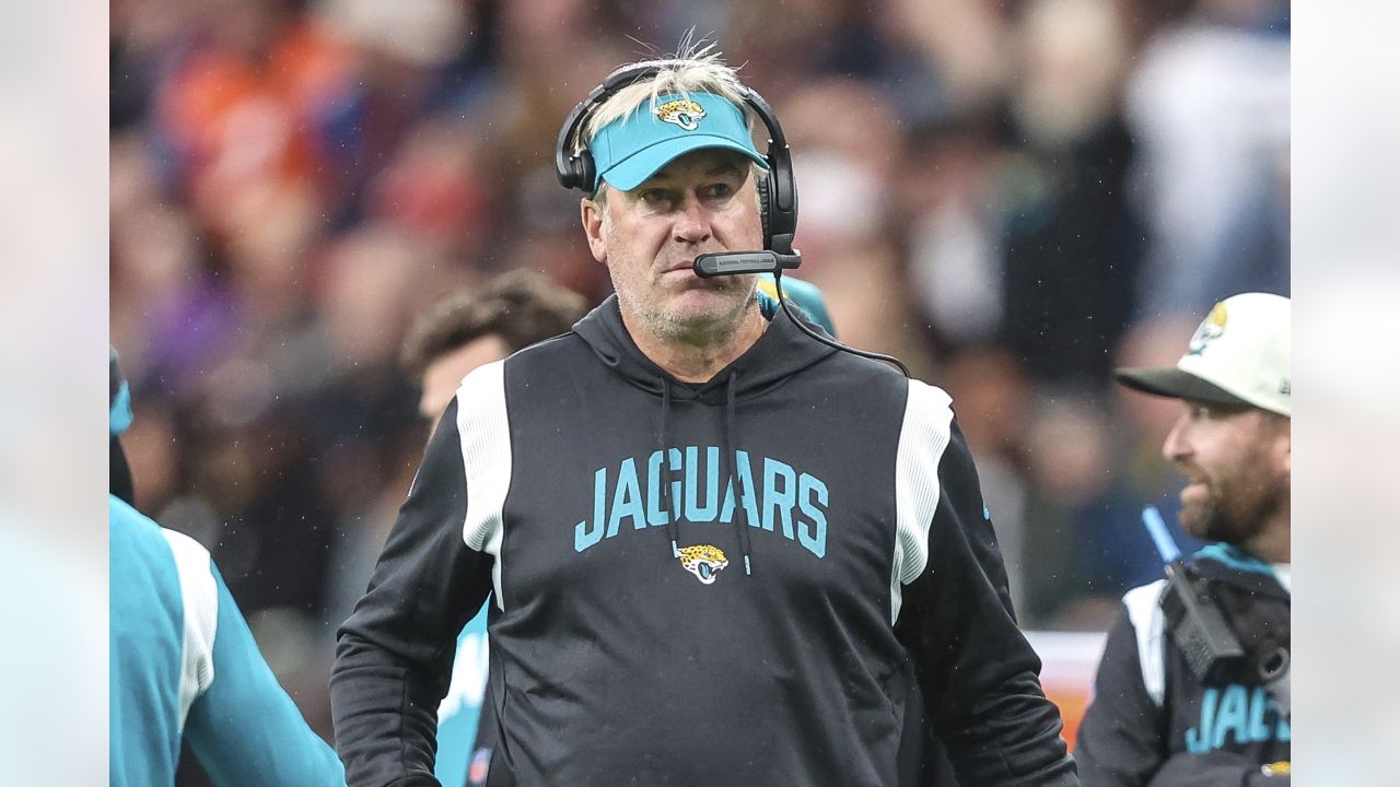 Jaguars better off trading Roy Robertson-Harris than releasing him