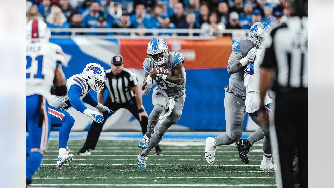 DETROIT, MI - NOVEMBER 24: Detroit Lions Running Back (42) Justin Jackson  receives the opening kickoff in the game between Buffalo Bills and Detroit  Lions on November 24, 2022 in Detroit, MI (