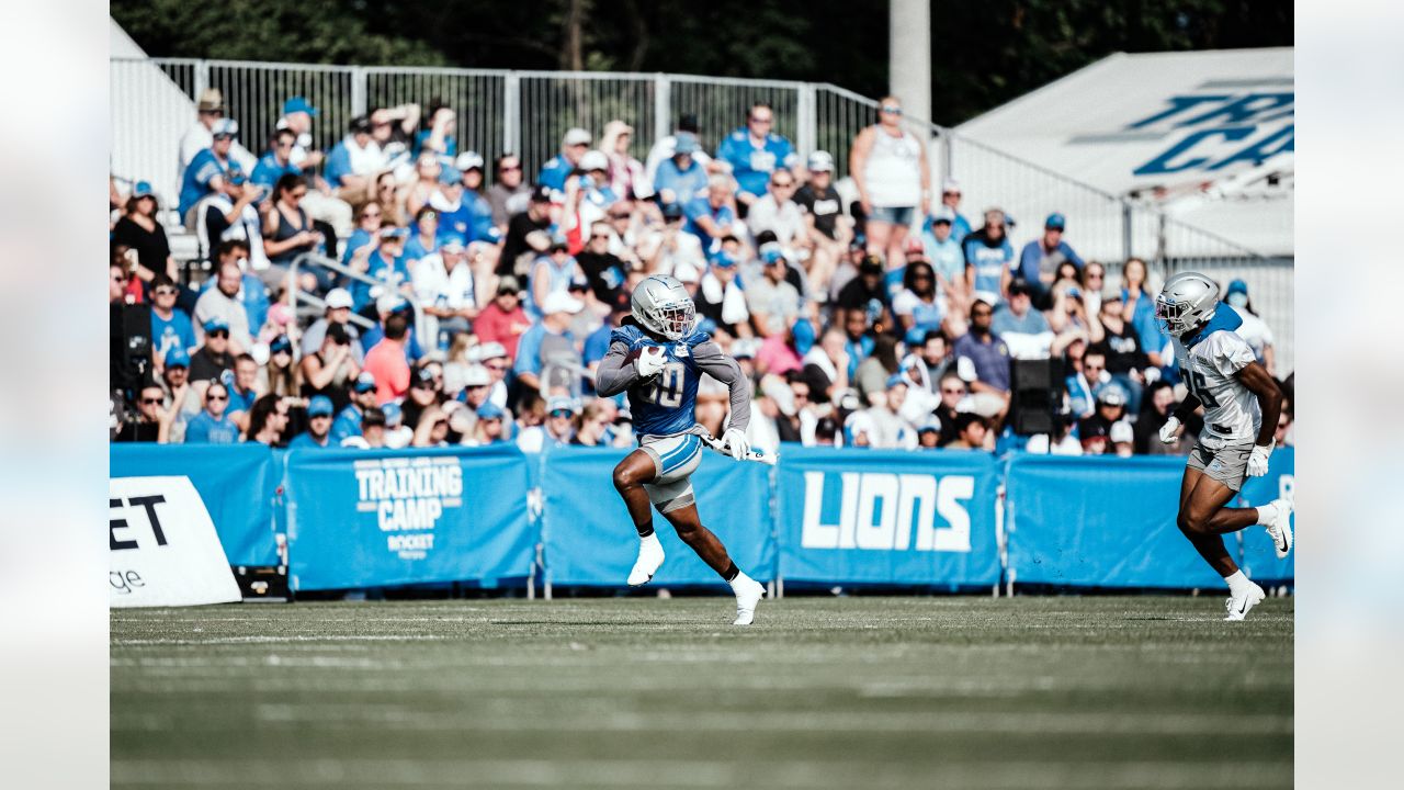 Lawson welcomes 2nd child, explaining absence from Lions training camp