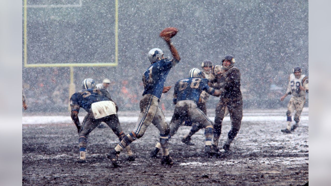 TBT: Thanksgiving Day games