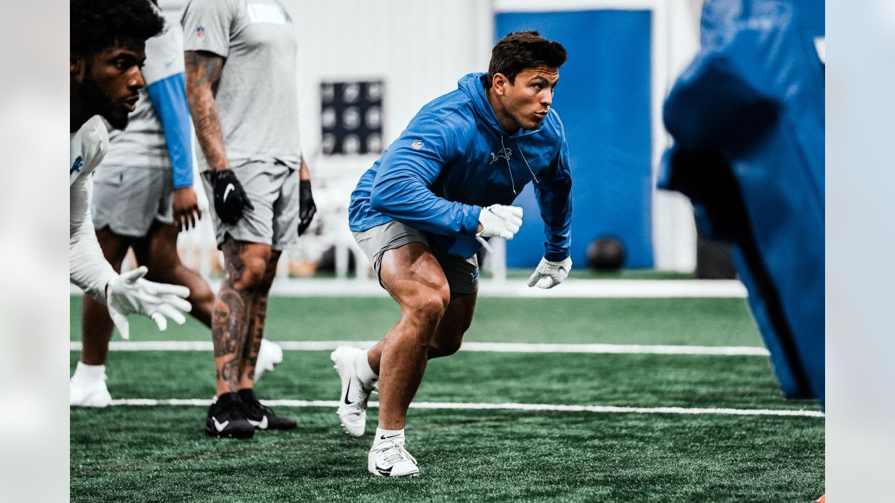 Detroit Lions linebacker Malcolm Rodriguez (44) pursues a play on