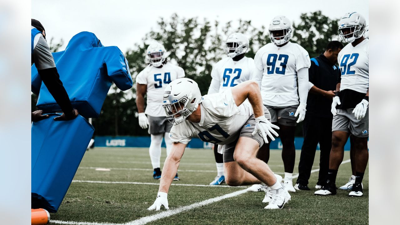 GET TO KNOW: Detroit Lions defensive end Aidan Hutchinson