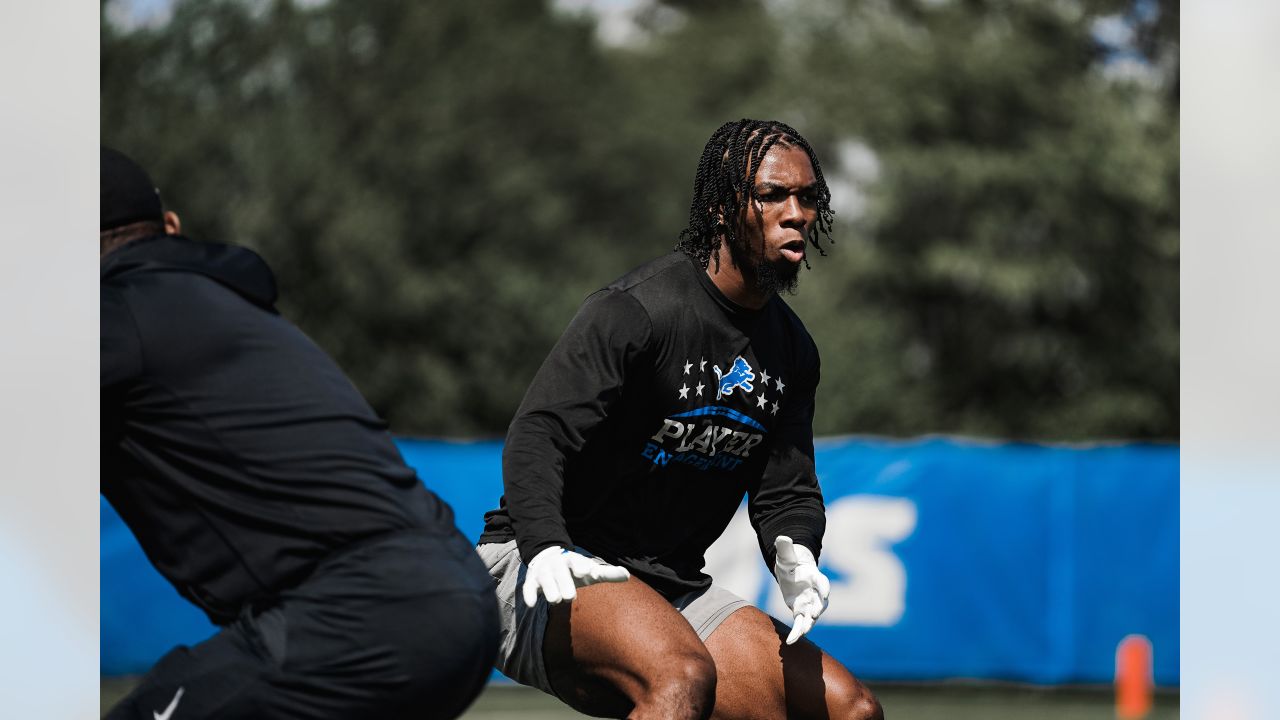 Detroit Lions Legends face off with Branch County All Stars