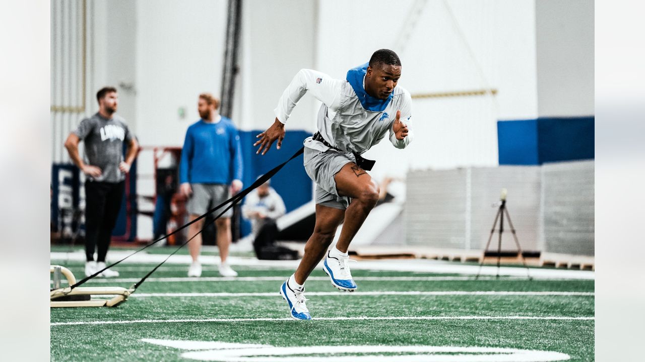 ALLEN PARK, MI - AUGUST 03: Detroit Lions LB Josh Woods (51), Detroit Lions  LB Jarrad Davis (40), Detroit Lions LB Anthony Pittman (57), and Detroit  Lions LB Derrick Barnes (55) in