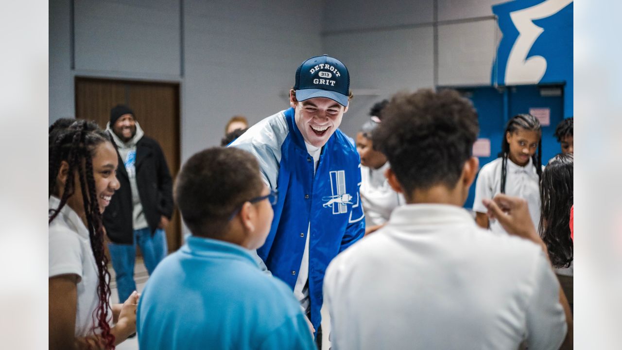 DLA students Shop with a Lion at Meijer, lion, Detroit Lions, shopping, The Lions took Detroit Lions Academy students Christmas shopping for our  annual Shop with a Lion at Meijer.