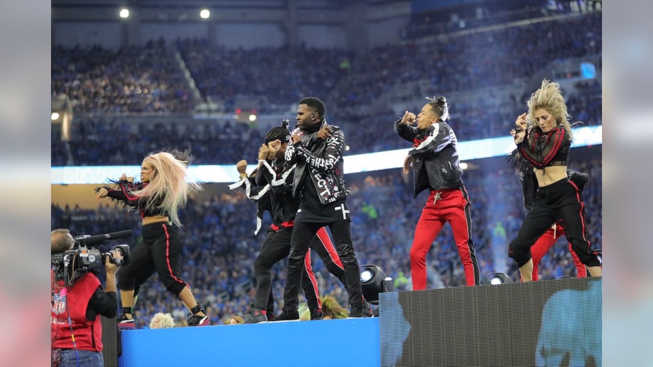 2017 Thanksgiving halftime show