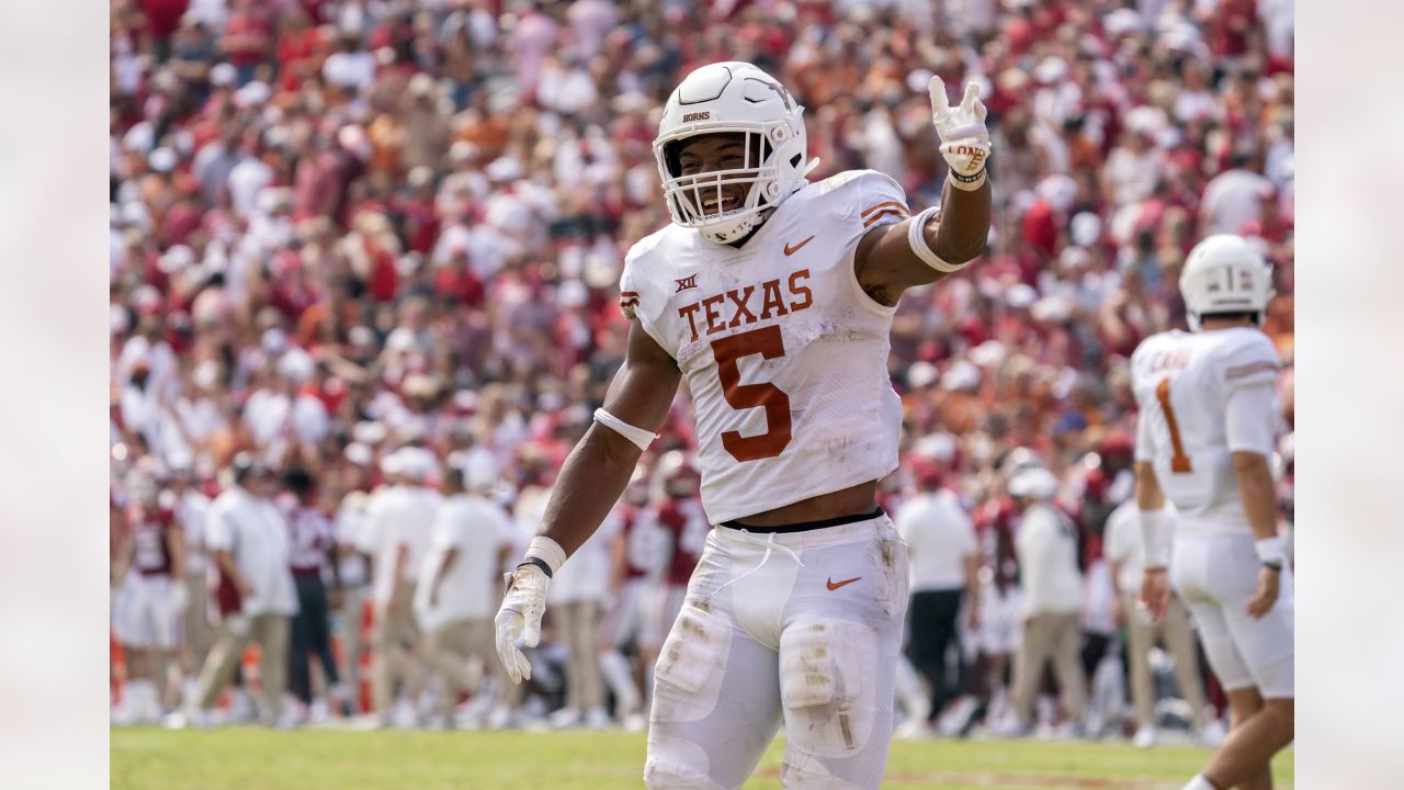 Bijan Robinson (RB - Texas)  2023 Fantasy Football Rookie Profile