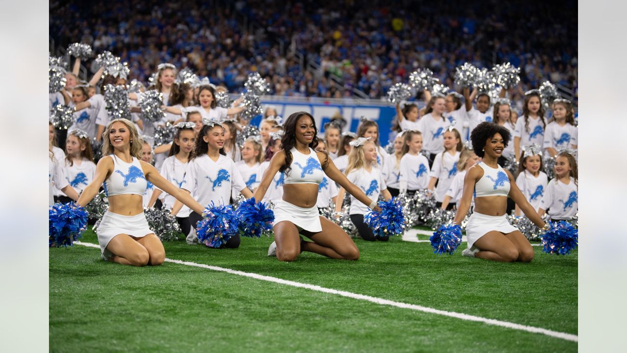 Detroit Lions Cheerleaders - Join us for our Junior Detroit Lions  Cheerleaders one-day dance clinic at Ford Field on March 17th ✨ Sign up  your Junior Cheerleader today! Registration will close on