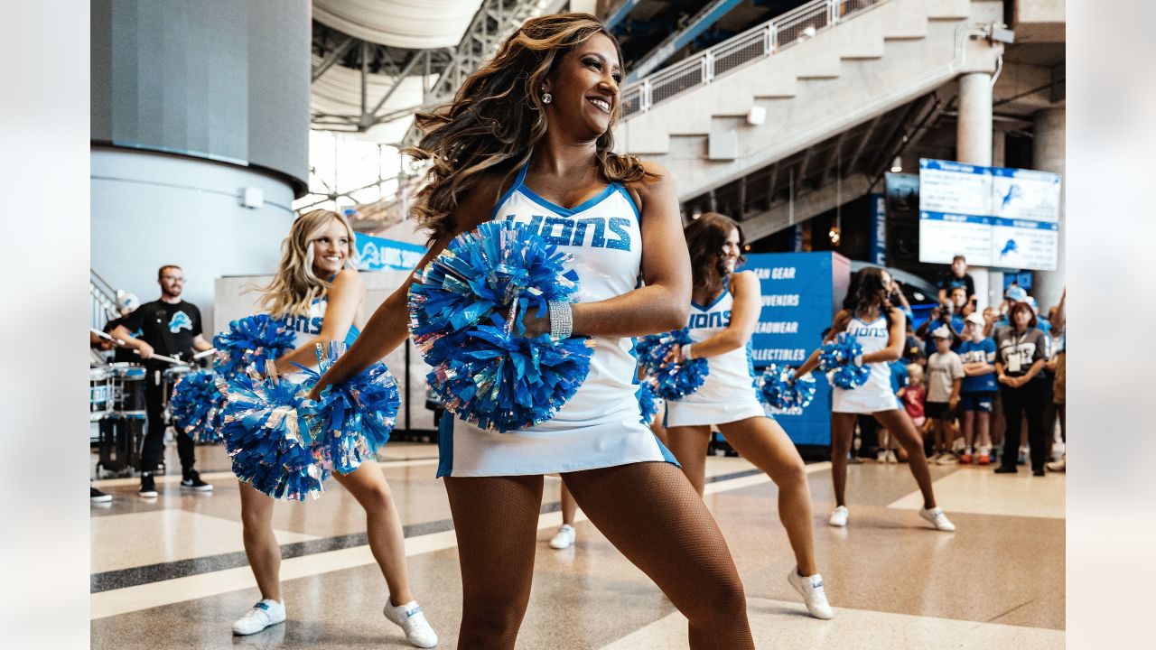 Lions vs. Jaguars: Cheer Photos