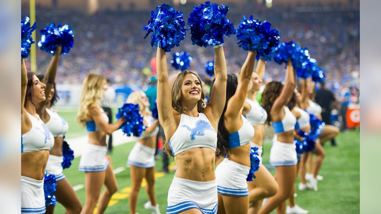 DETROIT, MI - SEPTEMBER 24: Detroit Lions cheerleader during the game  between Atlanta Falcons and Detroit Lions on September 24, 2023 at Ford  Field in Detroit, MI (Photo by Allan Dranberg/CSM) Credit: