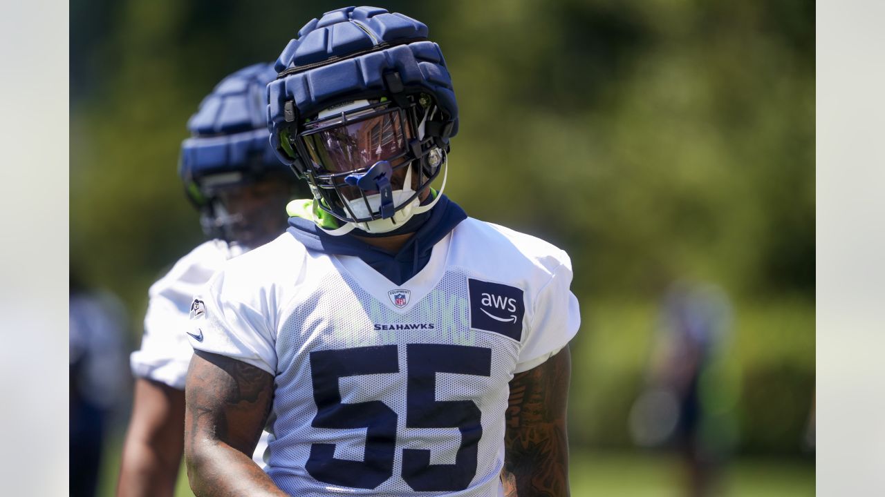 New Seahawks DL Dre'Mont Jones talks picking Seattle, 'hectic' Broncos -  Seattle Sports