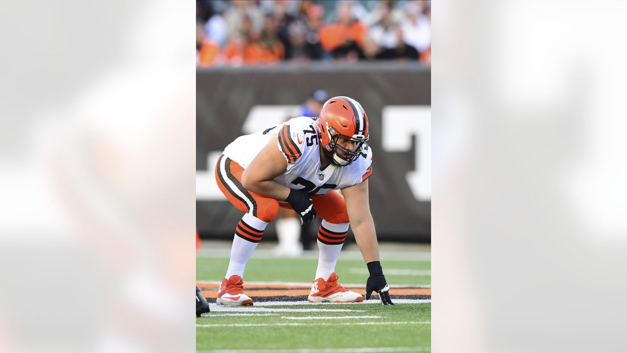 Joel Bitonio Cleveland Browns need fixed