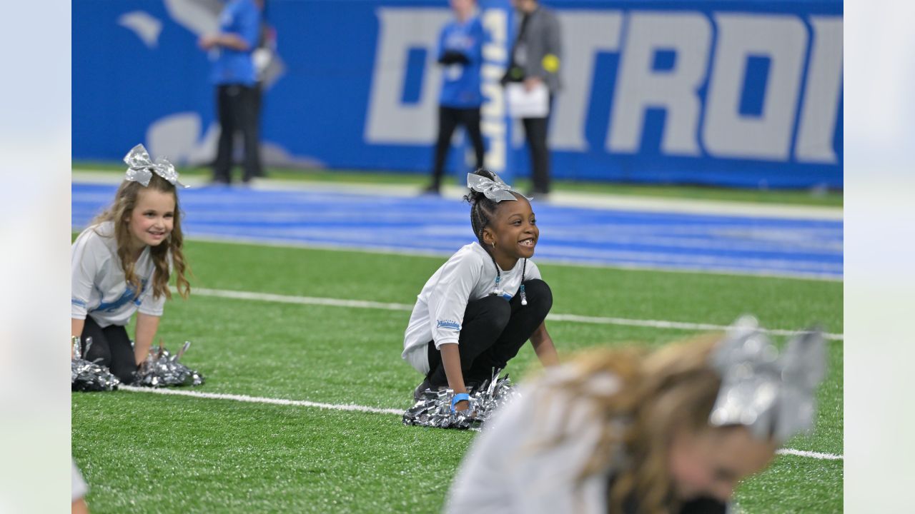 Lions Cheerleaders on X: Today is the FINAL DAY to submit registration for  our Junior Detroit Lions Cheerleaders clinic and halftime performance!  After today, no additional registrations will be accepted. For more