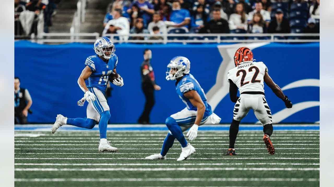 DETROIT, MI - OCTOBER 17: Cincinnati Bengals (25) running back