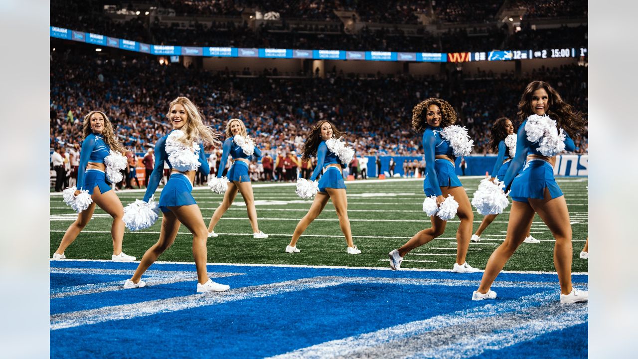 Lions vs. Commanders: Cheer Photos