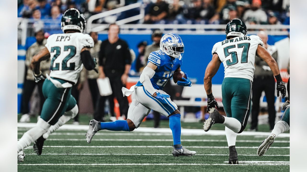 DETROIT, MI - OCTOBER 30: Detroit Lions offensive tackle Penei Sewell (58)  waits for the play during an NFL football game between the Miami Dolphins  and the Detroit Lions on October 30