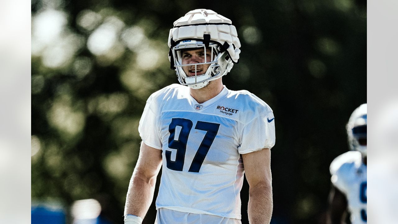 ALLEN PARK, MI - AUGUST 01: Detroit Lions WR Josh Reynolds (8) in action  during Lions training camp on August 1, 2022 at Detroit Lions Training Camp  in Allen Park, MI (Photo