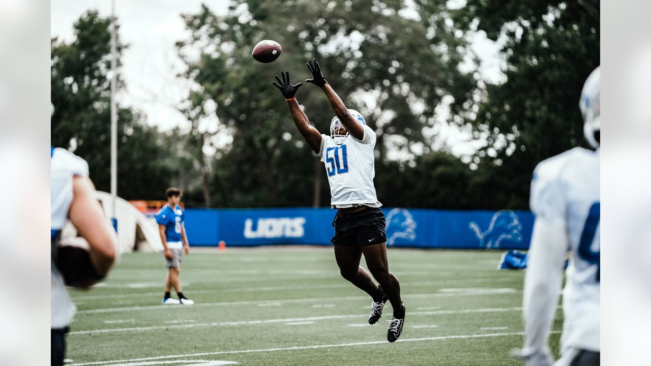 Detroit Lions linebacker Shaun Dion Hamilton (50) in action