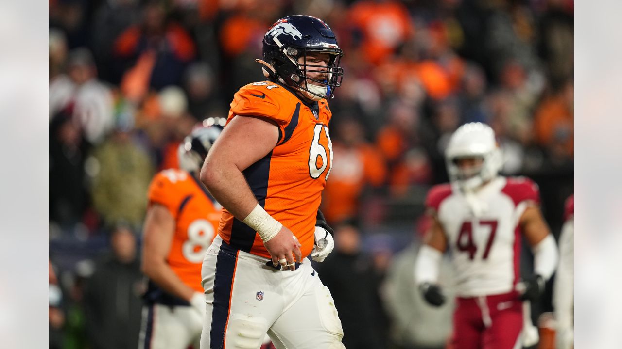 Broncos agree to $44 million deal with offensive guard Graham Glasgow – The  Durango Herald