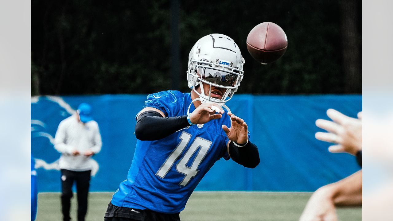 Amon-Ra St. Brown continues to be a bright spot for Detroit Lions