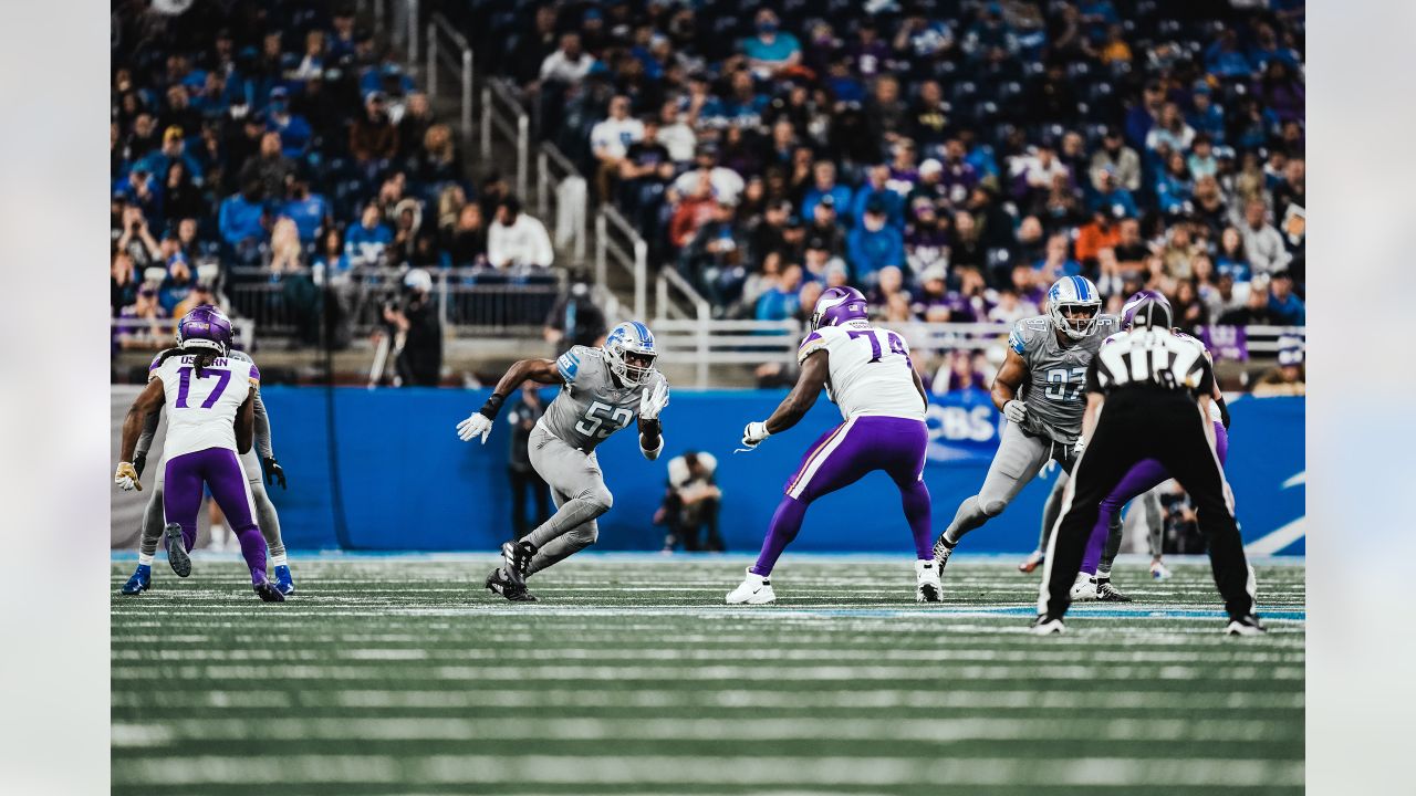 Detroit Lions outside linebacker Charles Harris (53) pressures