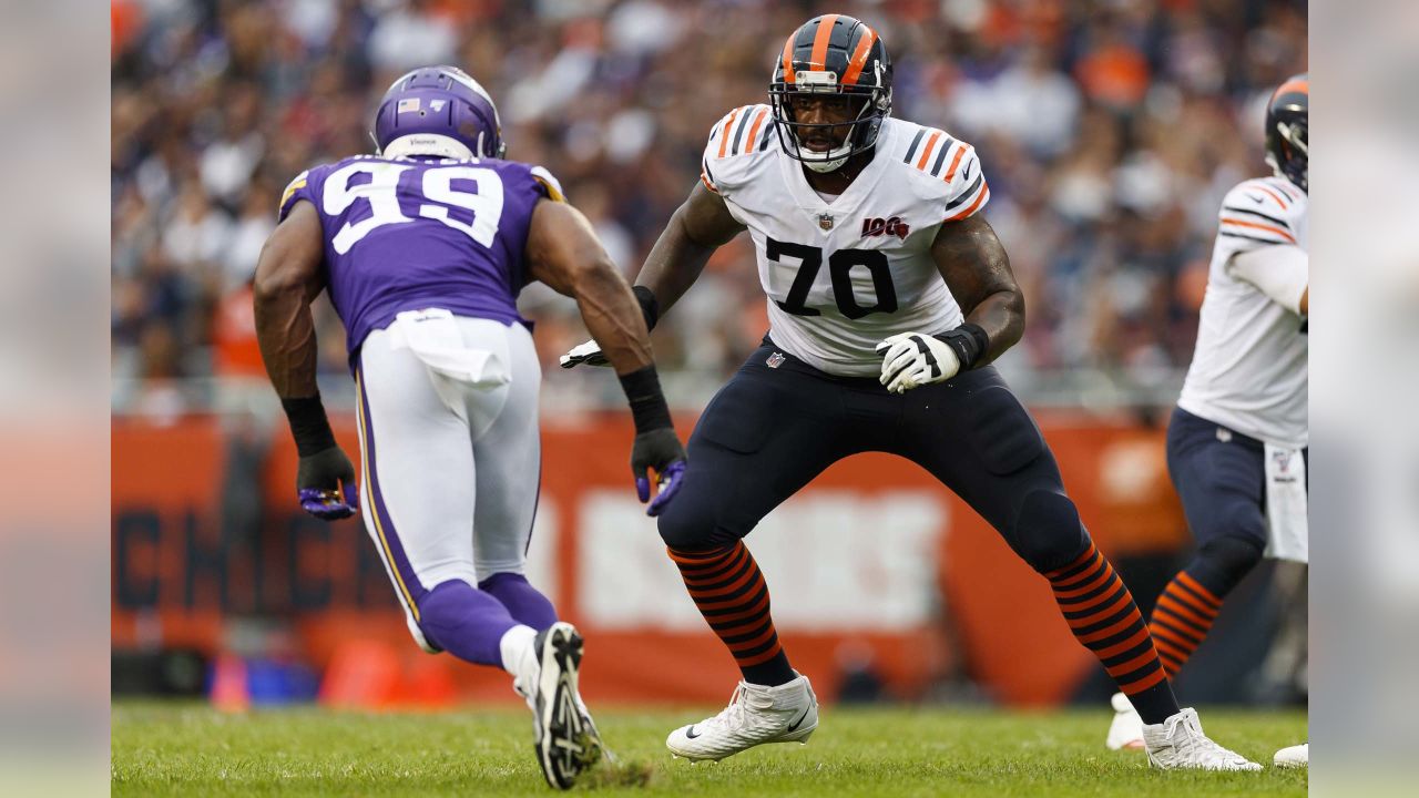 Chicago Bears offensive tackle Bobby Massie (70) sets to block