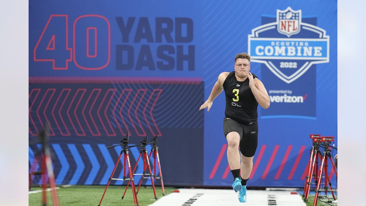 Offensive lineman Kellen Diesch runs official 4.89-second 40-yard dash at  the 2022 NFL Scouting Combine