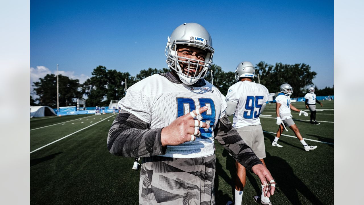 ALLEN PARK, MI - JULY 30: Detroit Lions Jahlani Tavai linebacker (51)  during practice at Detroit Lions training camp on July 30, 2021 at Lions  Practice Facility in Allen Park, MI (Photo