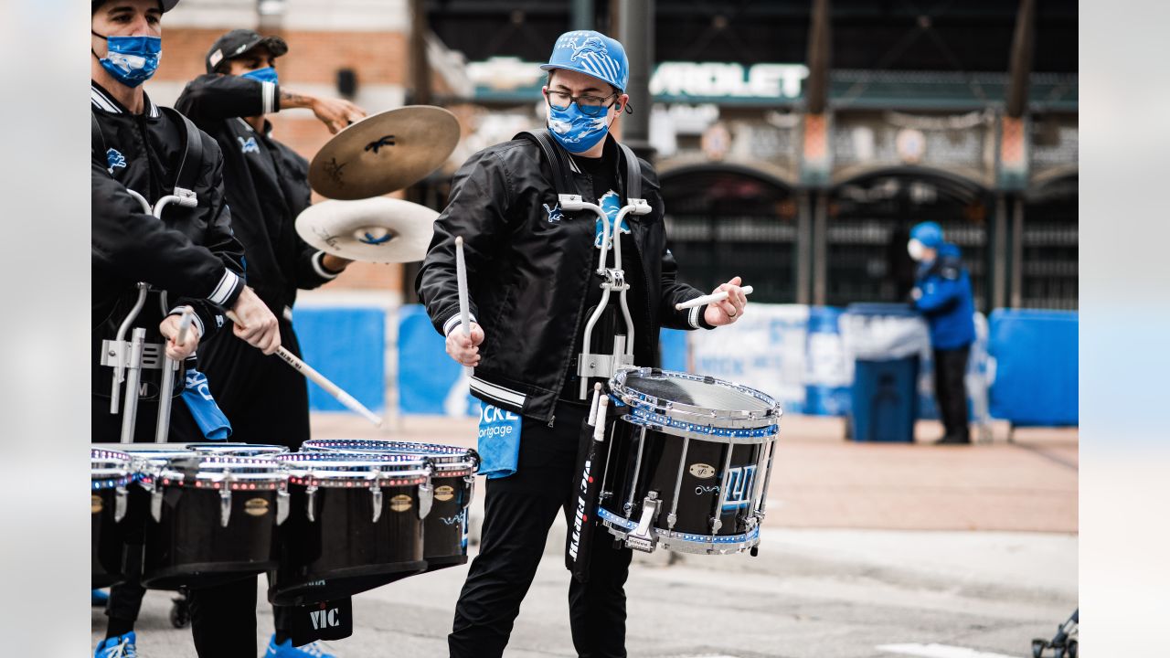 Jackson College Drumline joins the Detroit Lions Drumline for Percussion  Concussion