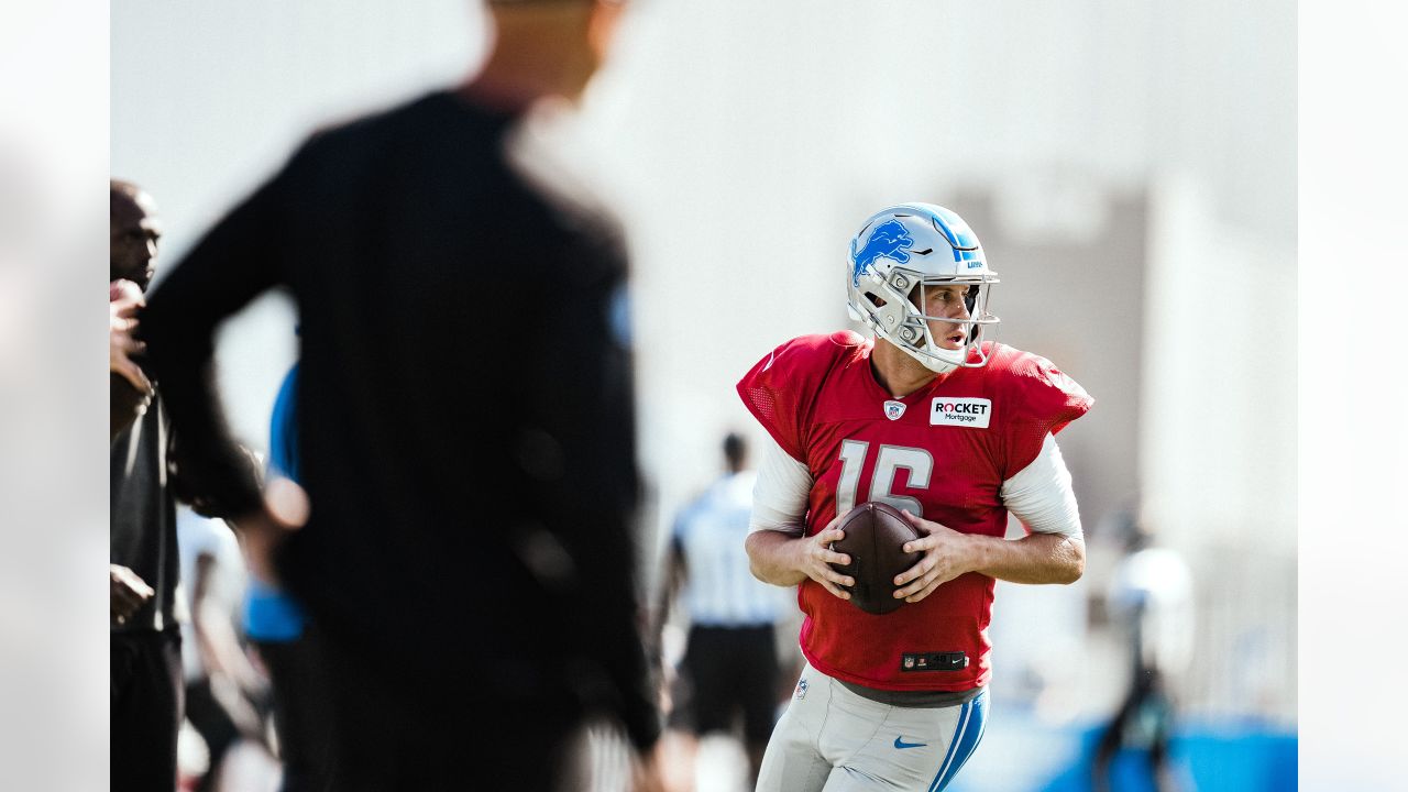 Lions WR Jameson Williams has another setback, likely out for preseason  with hamstring injury Detroit News - Bally Sports