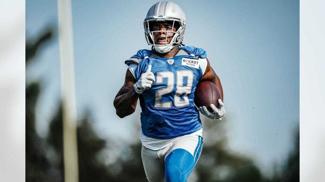 ALLEN PARK, MI - JULY 30: Detroit Lions RB Jamaal Williams (30) running  agility drills during Lions training camp on July 30, 2022 at Detroit Lions  Training Camp in Allen Park, MI (