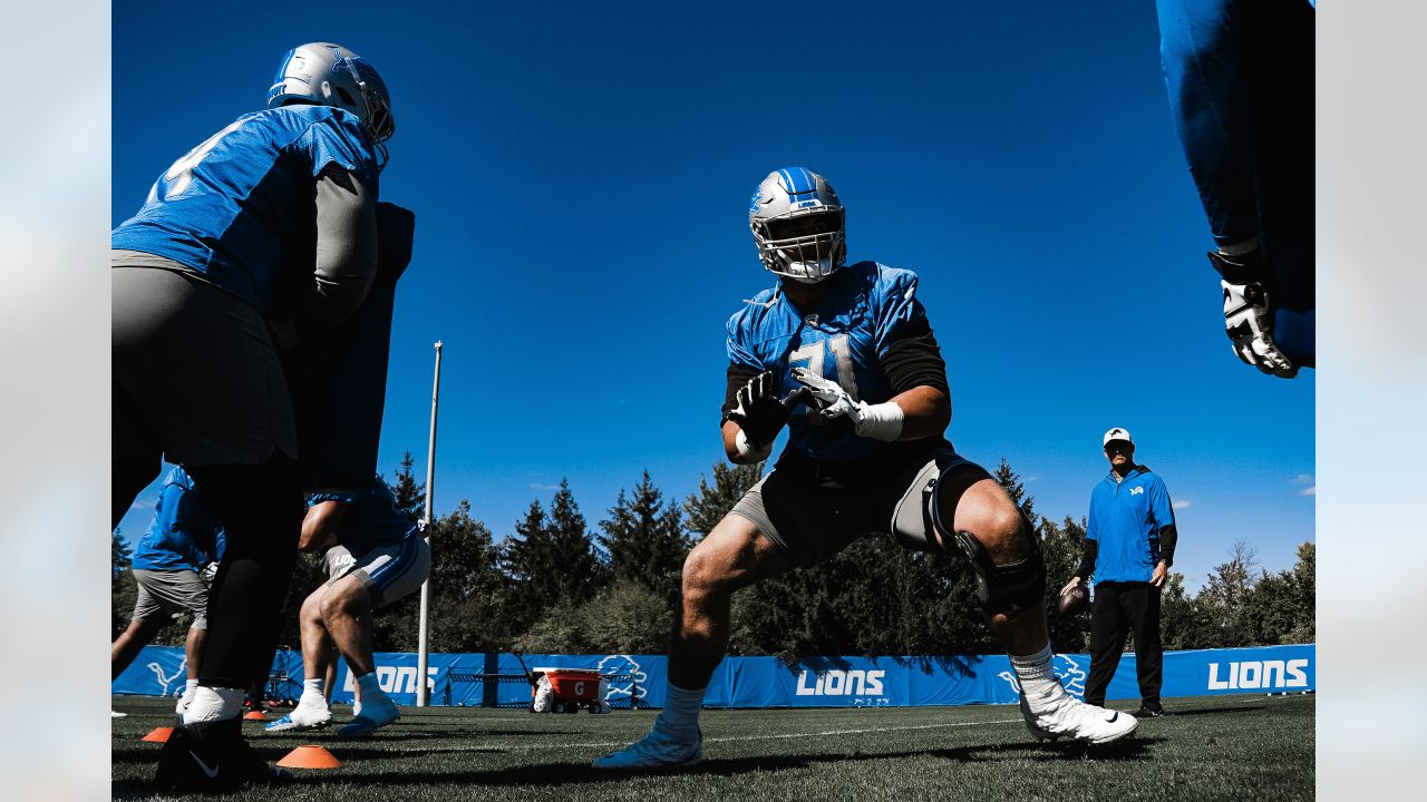 Detroit Lions guard Logan Stenberg (71) with helmet off before a game  against the Los Angeles