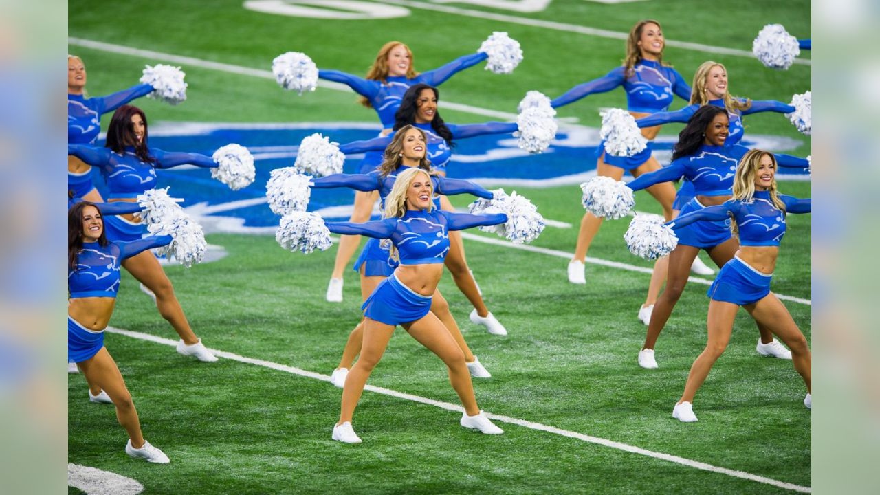 Detroit Lions cheerleaders perform during 2017 season