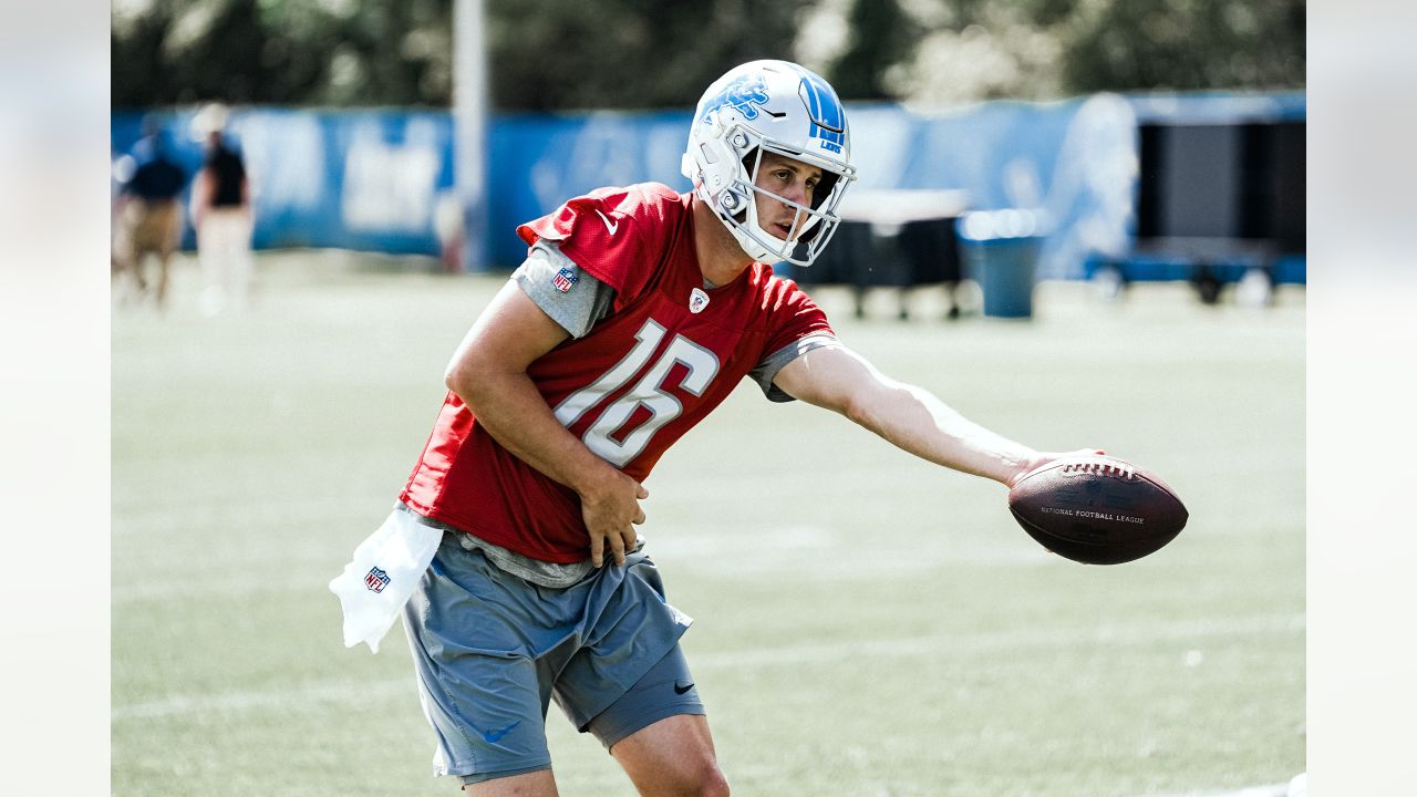 LOCALS IN THE PROS: James Mitchell, Lions face Super Bowl champ Chiefs  tonight