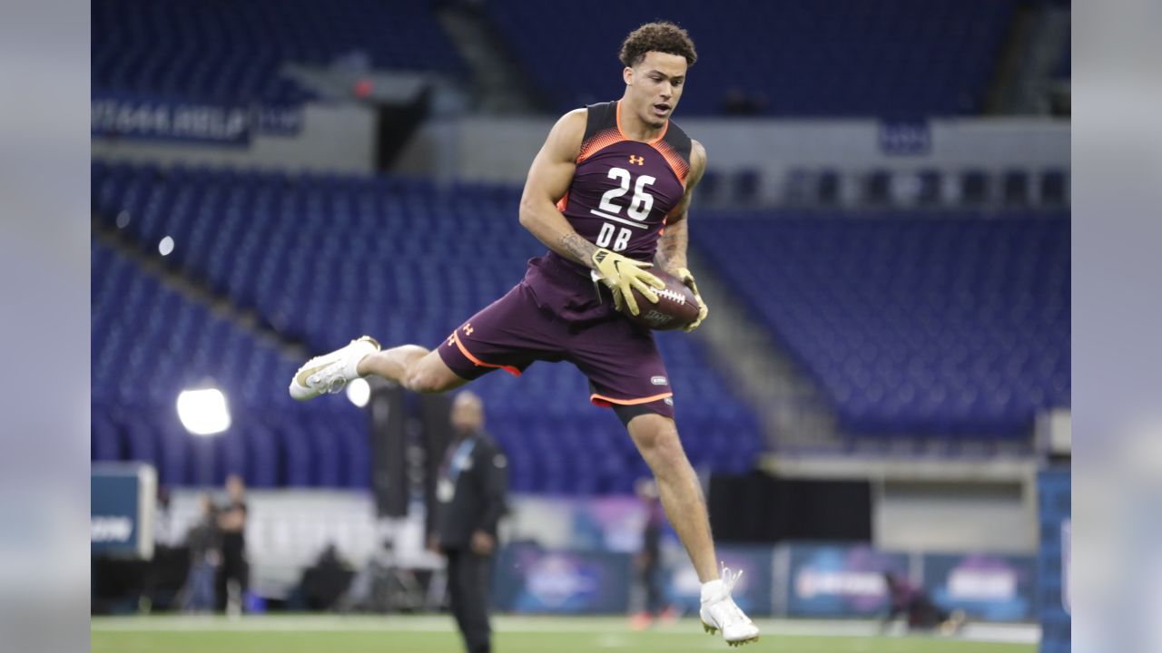 Washington defensive back Byron Murphy runs an official 4.55 40-yard dash  at 2019 combine