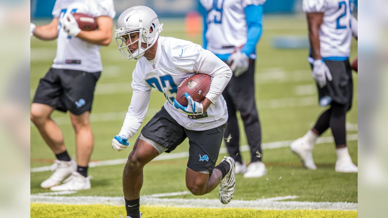 Detroit Lions midsummer mailbag on roster questions and camp battles