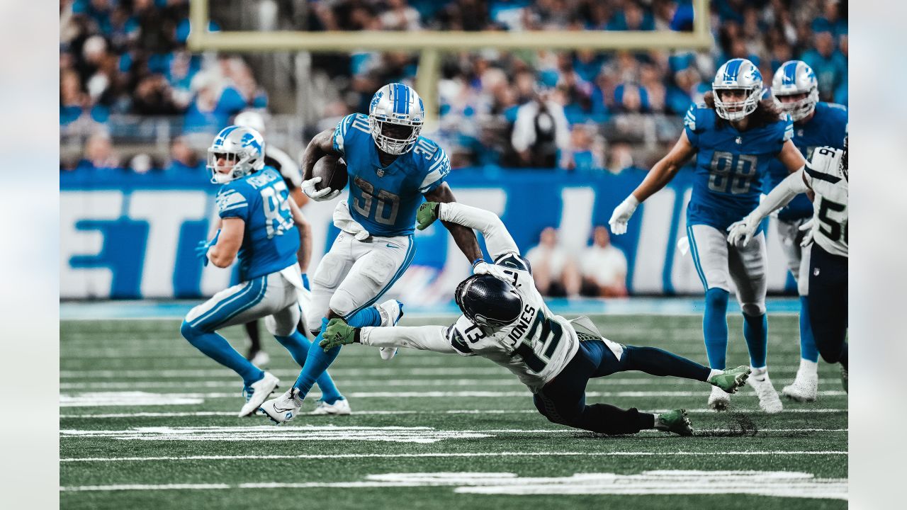 DETROIT, MI - SEPTEMBER 18: Detroit Lions running back Jamaal