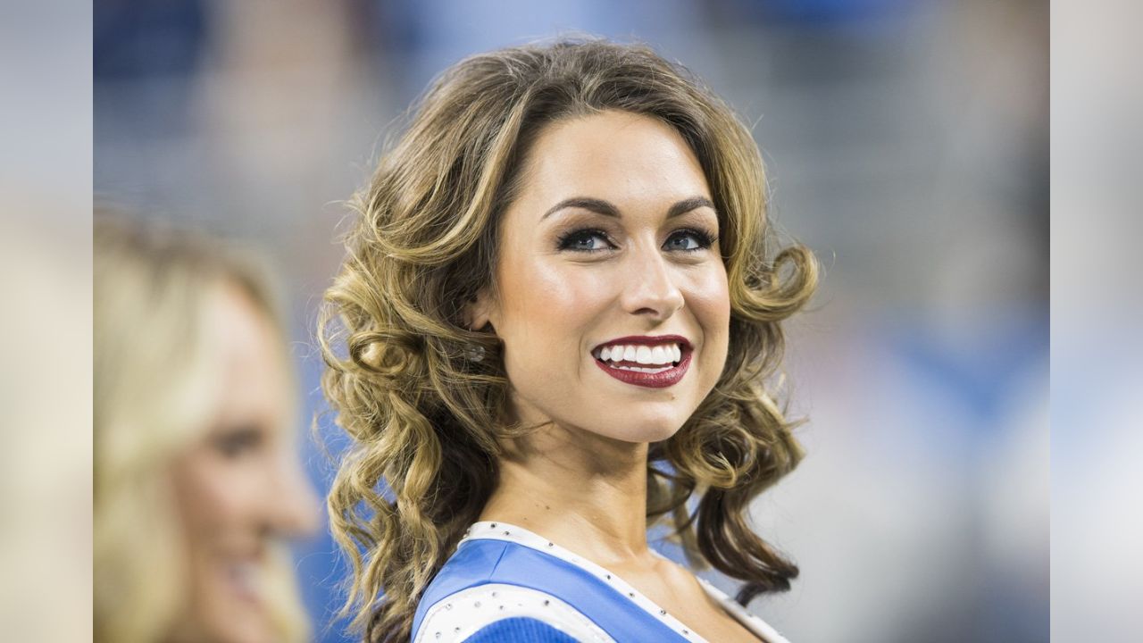 Dallas Cowboys Cheerleaders of 2018 - 19 - Pompedia