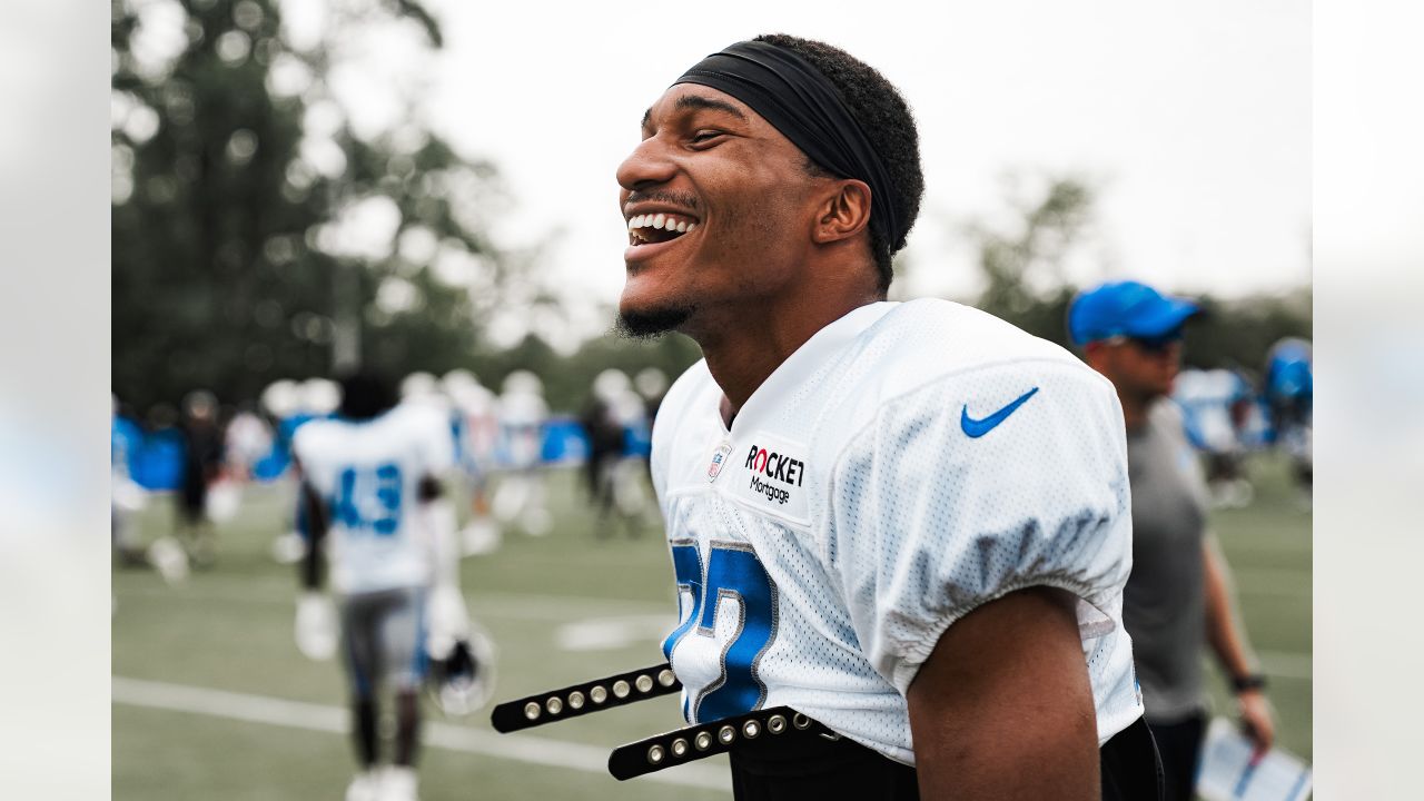 Aidan Hutchinson's smile, Jahmyr Gibbs selfie: See more photos from Lions  training camp 