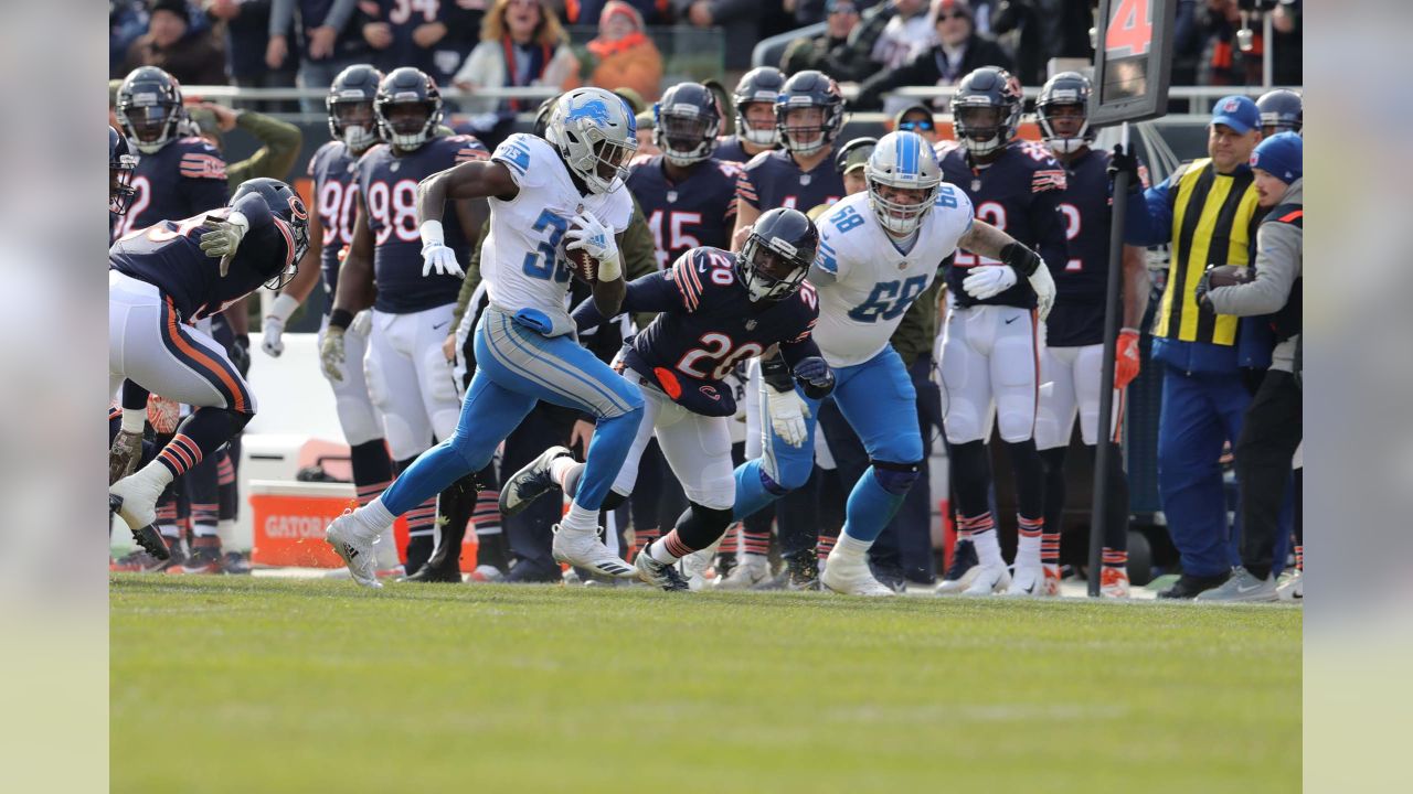 Detroit Lions wide receiver Roy Williams rushes upfield against