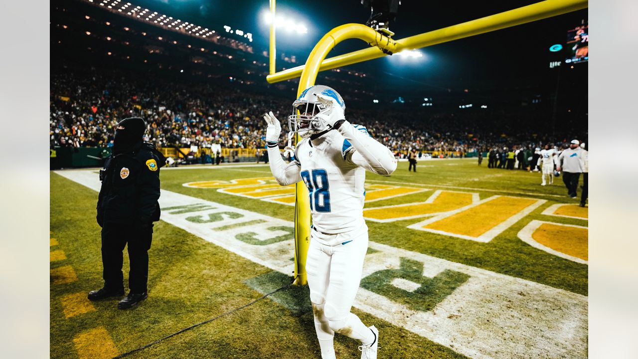 Detroit Lions re-sign safety C.J. Moore to a one-year deal