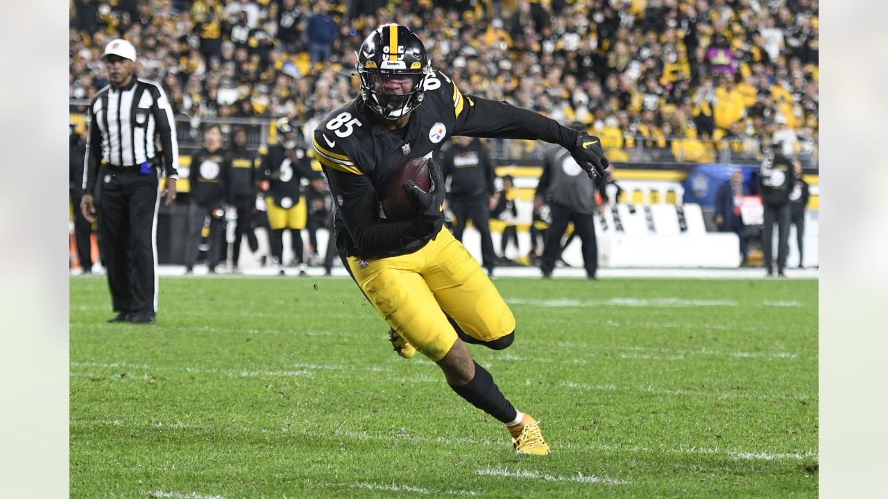 Pittsburgh Steelers running back Benny Snell Jr. (24) walks off of the  field after an NFL football game against the Cleveland Browns, Sunday, Oct.  31, 2021, in Cleveland. (AP Photo/Kirk Irwin Stock